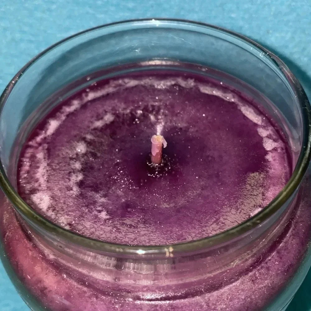 YANKEE Jelly Beans 22 oz. CANDLE RARE
SCENT - Picture 2 of 5